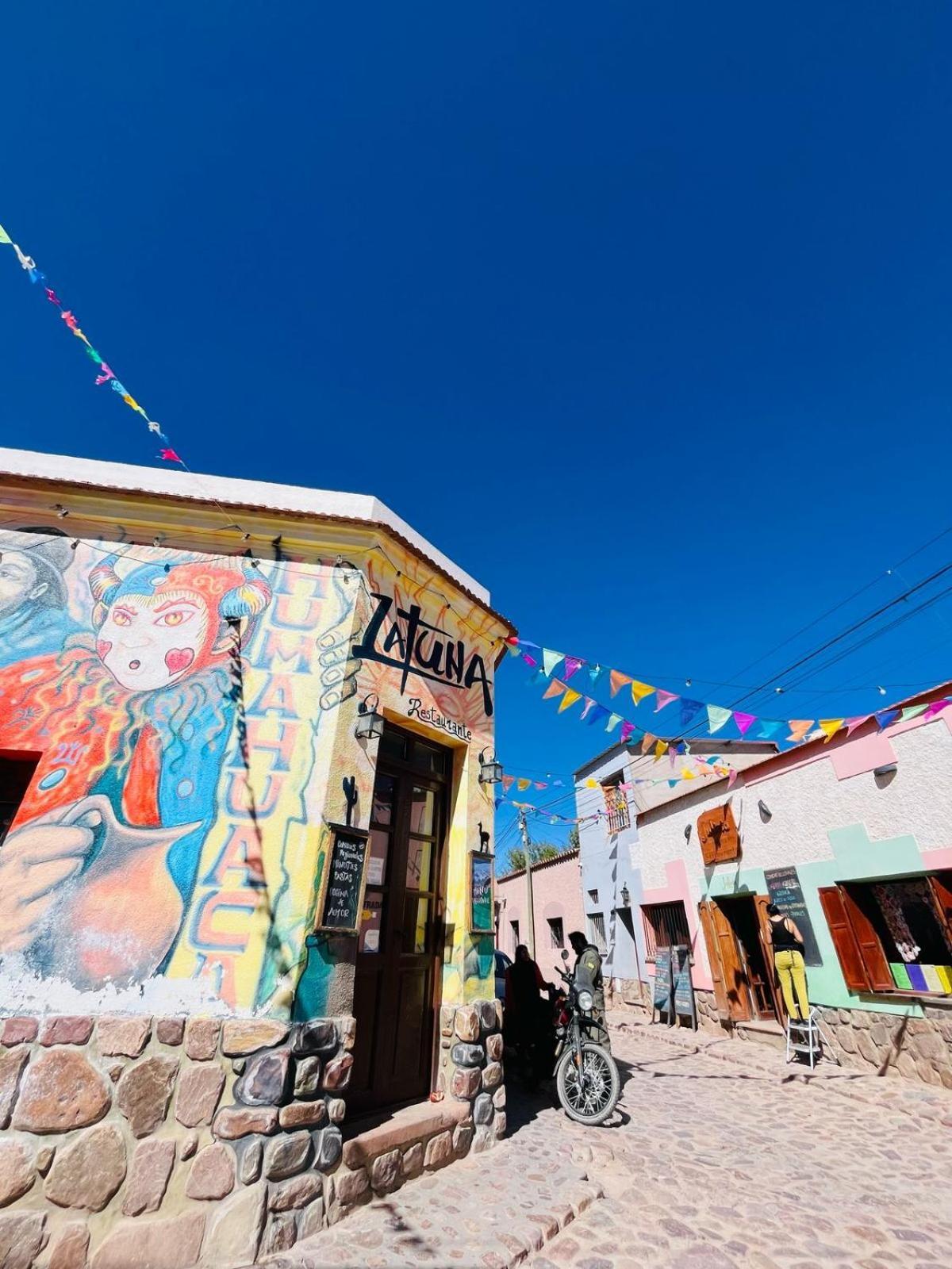 Casa Puna Hostal & Cafe Humahuaca Exterior photo